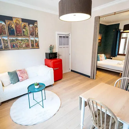Huswell - Chic With Garden In Casa vacanze *