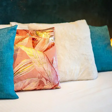 Hébergement de vacances Casiola - Chic With Garden In *